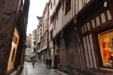 Casa encorbellement din secolul XIV, Rouen